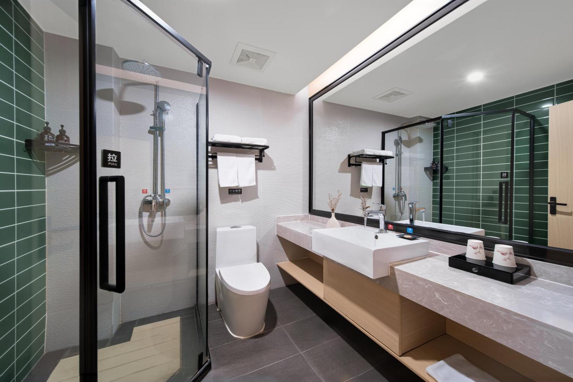 Bai Ling Hotel Nanning Exterior foto